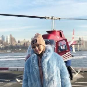 Meet your Posher, Daniela